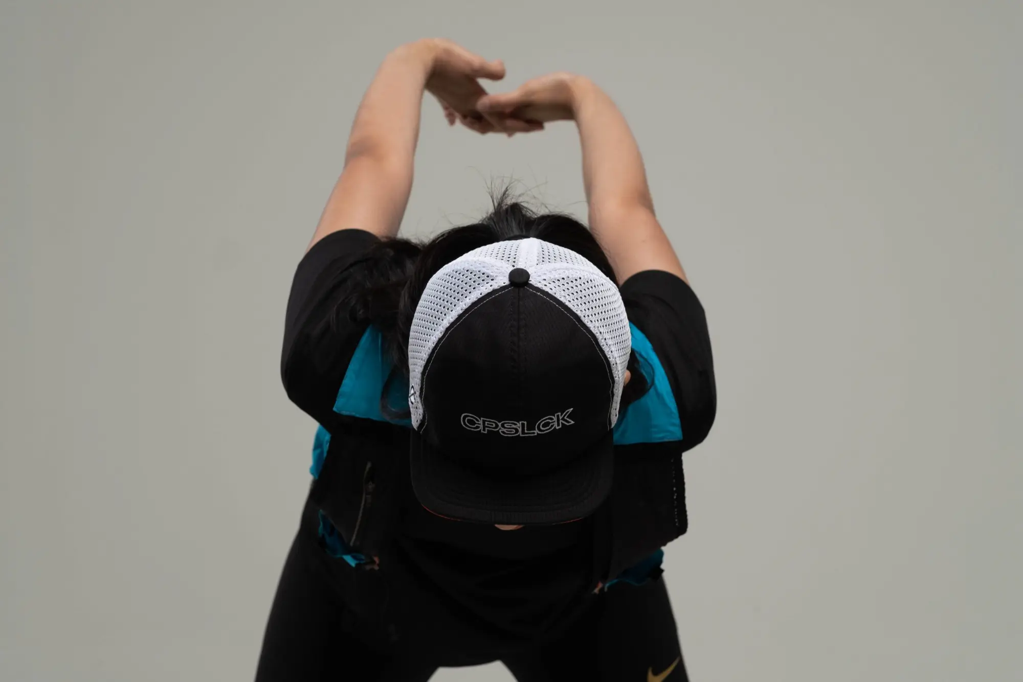 BLACK WHITE SHORT TRUCKER - Image 7